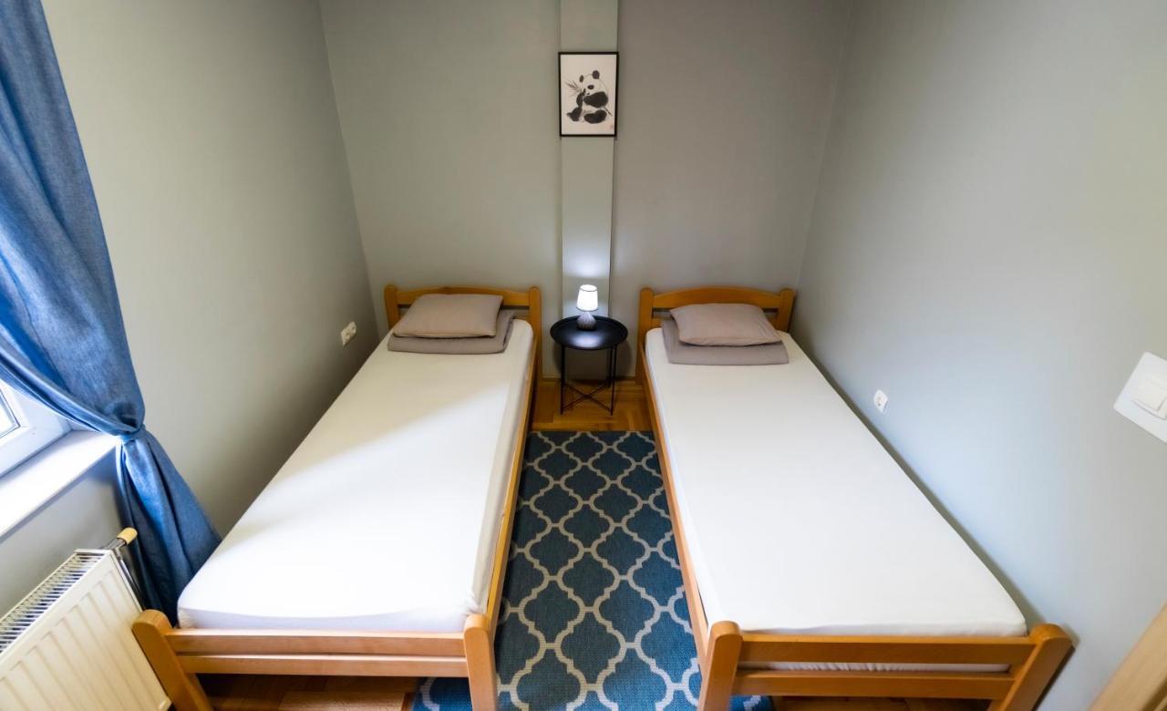 Central Fenix Apartment - Free Private Parking-Fast Wi-Fi Novi Sad Eksteriør billede